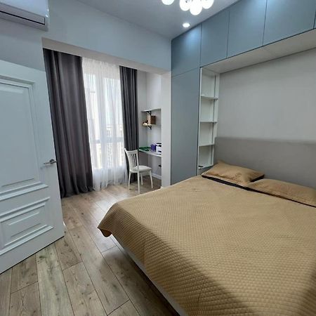Business Apartment Almaty Luaran gambar