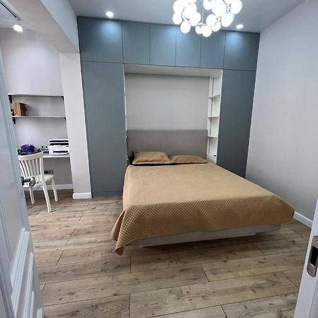 Business Apartment Almaty Luaran gambar